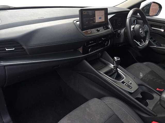 Nissan Qashqai 1.3 DiG-T MH N-Connecta 5dr