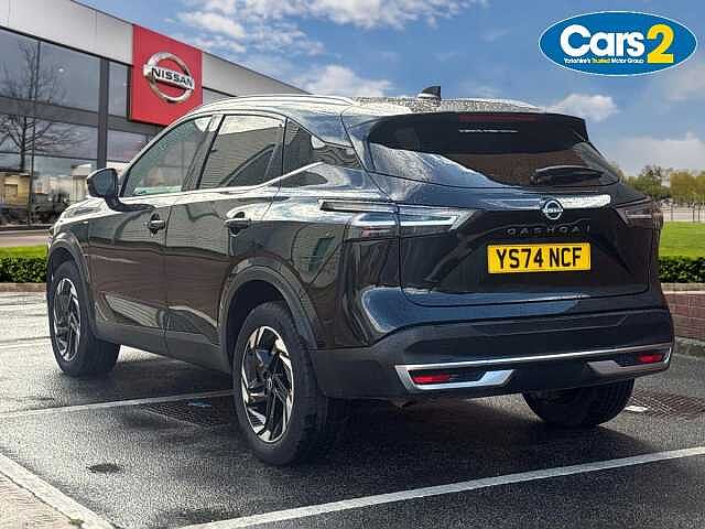 Nissan Qashqai 1.3 DiG-T MH N-Connecta 5dr