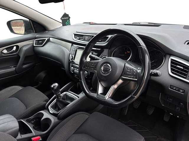 Nissan Qashqai 1.3 DiG-T N-Connecta 5dr