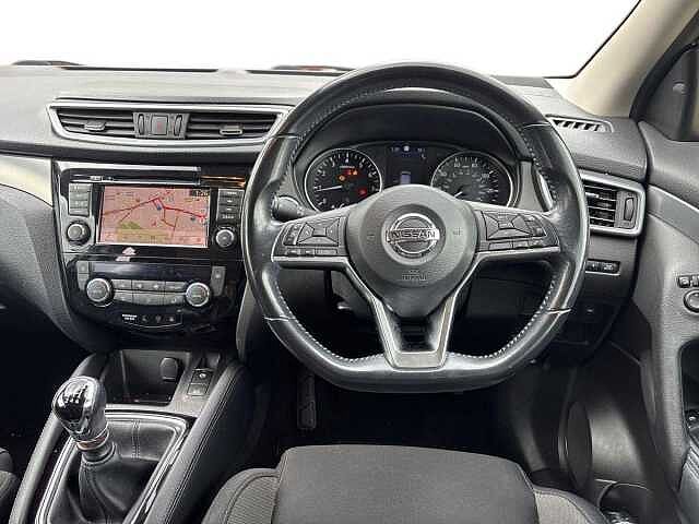 Nissan Qashqai 1.3 DiG-T N-Connecta 5dr