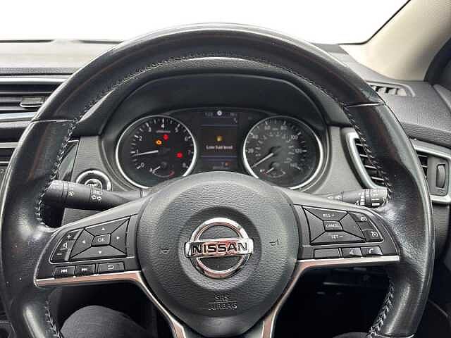 Nissan Qashqai 1.3 DiG-T N-Connecta 5dr