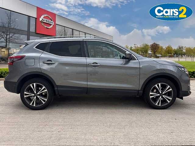 Nissan Qashqai 1.3 DiG-T N-Connecta 5dr