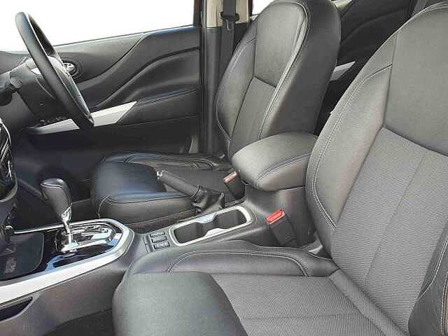Nissan Navara Double Cab Pick Up N-Guard 2.3dCi 190 TT 4WD Auto