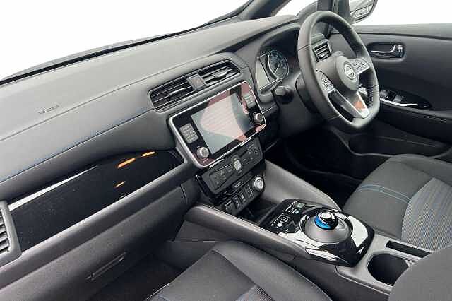 Nissan LEAF 110kW N-Connecta 39kWh 5dr Auto