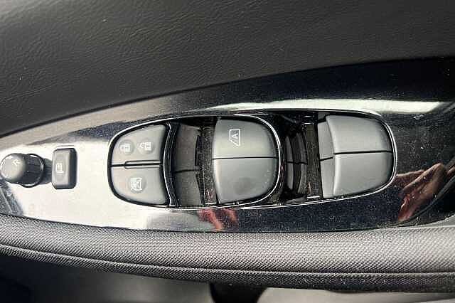 Nissan LEAF 110kW N-Connecta 39kWh 5dr Auto