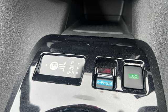 Nissan LEAF 110kW N-Connecta 39kWh 5dr Auto