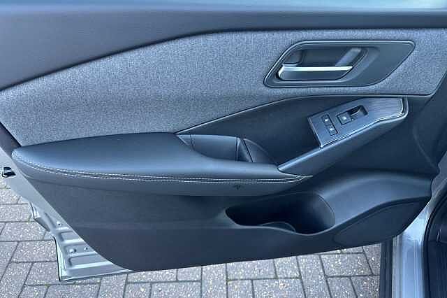 Nissan Qashqai 1.3 DiG-T MH Acenta Premium 5dr