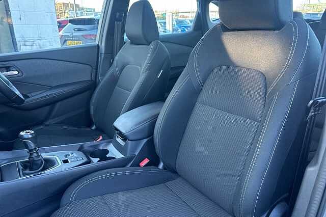 Nissan Qashqai 1.3 DiG-T MH Acenta Premium 5dr