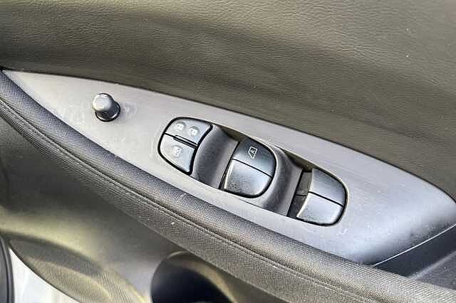 Nissan LEAF 110kW Acenta 39kWh 5dr Auto