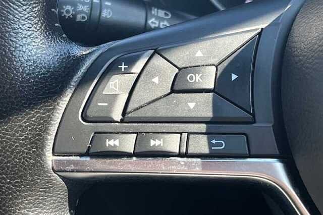 Nissan Juke 1.0 DIG-T TEKNA 5DR