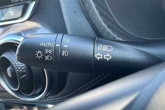 Nissan Juke 1.0 DIG-T TEKNA 5DR