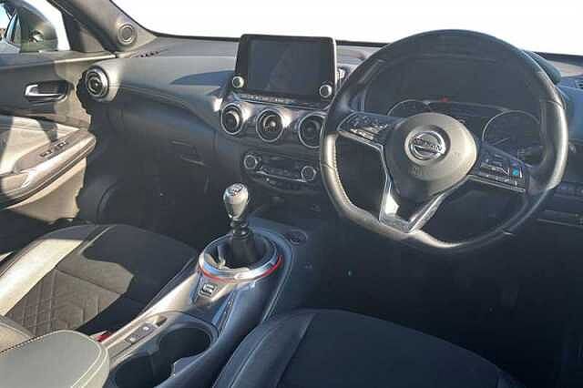 Nissan Juke 1.0 DIG-T TEKNA 5DR