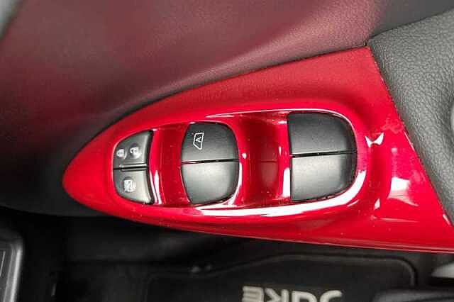 Nissan Juke 1.0 DIG-T TEKNA 5DR