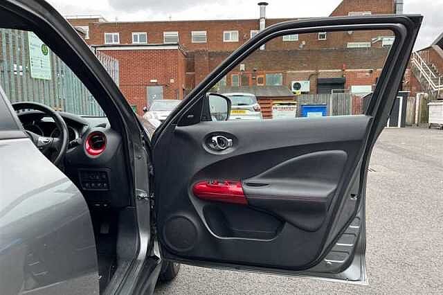 Nissan Juke 1.0 DIG-T TEKNA 5DR