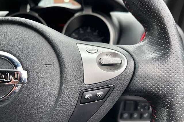 Nissan Juke 1.0 DIG-T TEKNA 5DR