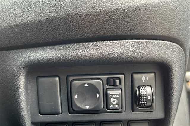 Nissan Juke 1.0 DIG-T TEKNA 5DR