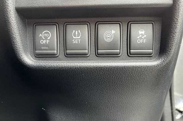 Nissan Juke 1.0 DIG-T TEKNA 5DR