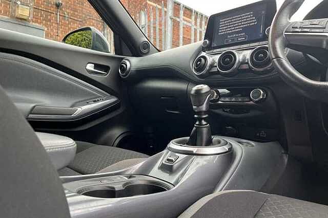 Nissan Juke 1.0 DIG-T 114 N-CONNECTA 5DR