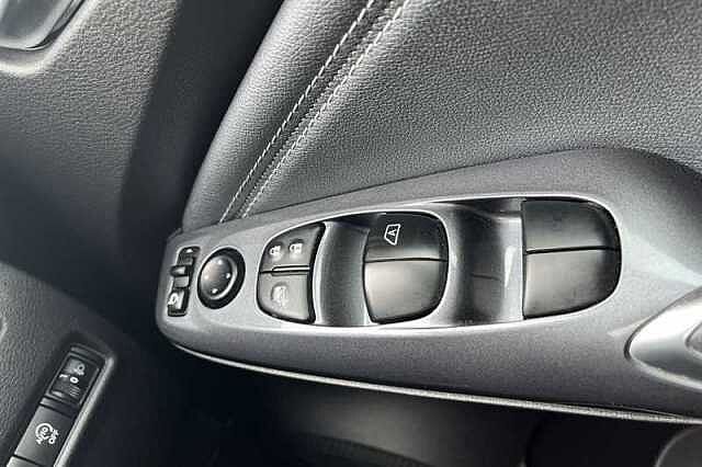 Nissan Juke 1.0 DIG-T 114 N-CONNECTA 5DR