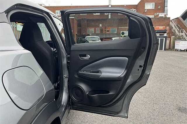 Nissan Juke 1.0 DIG-T 114 N-CONNECTA 5DR