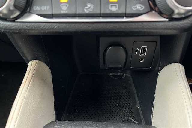 Nissan Micra 1.0 DIG-T 117 TEKNA 5DR