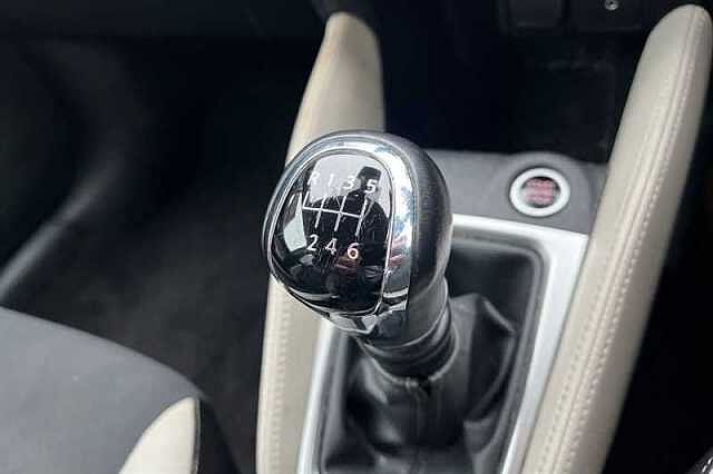 Nissan Micra 1.0 DIG-T 117 TEKNA 5DR