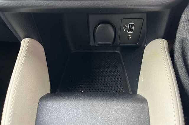 Nissan Micra 0.9 IG-T N-CONNECTA 5DR