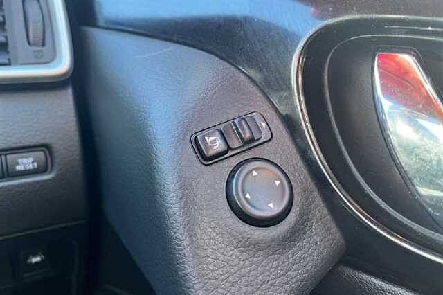 Nissan Qashqai 1.5 DCI N-CONNECTA 5DR