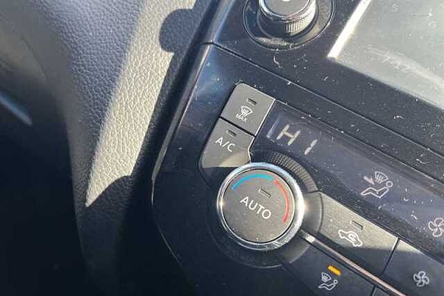 Nissan Qashqai 1.5 DCI N-CONNECTA 5DR