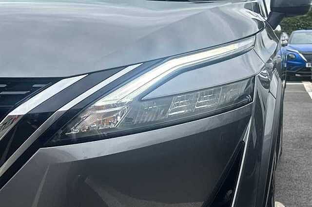 Nissan Qashqai 1.3 DIG-T MH ACENTA PREMIUM 5DR