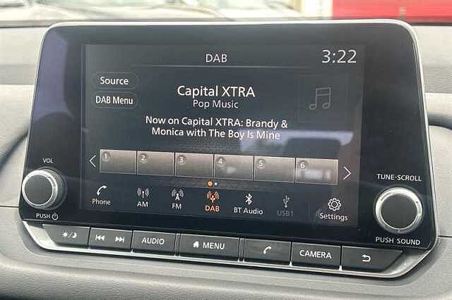 Nissan Qashqai 1.3 DIG-T MH ACENTA PREMIUM 5DR