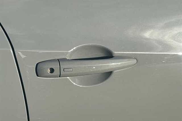 Nissan Juke 1.0 DIG-T 114 N-CONNECTA 5DR