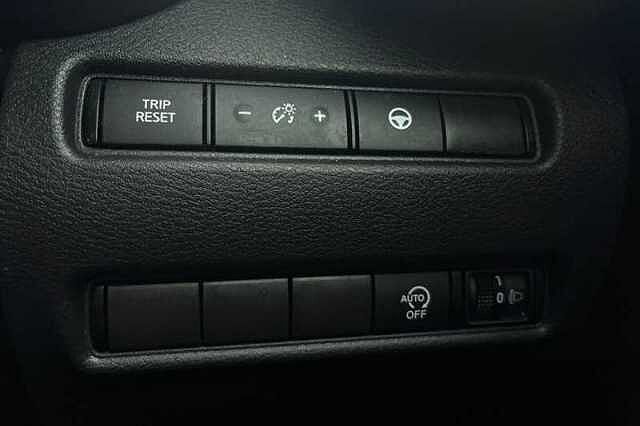 Nissan Juke 1.0 DIG-T 114 TEKNA 5DR