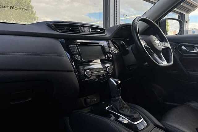 Nissan X-Trail 1.3 DIG-T TEKNA 5DR DCT