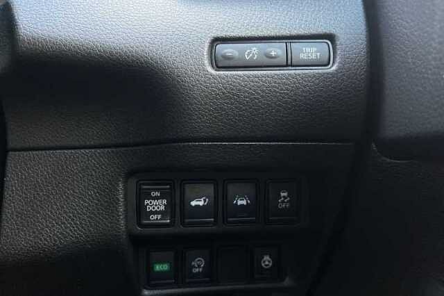 Nissan X-Trail 1.3 DIG-T TEKNA 5DR DCT