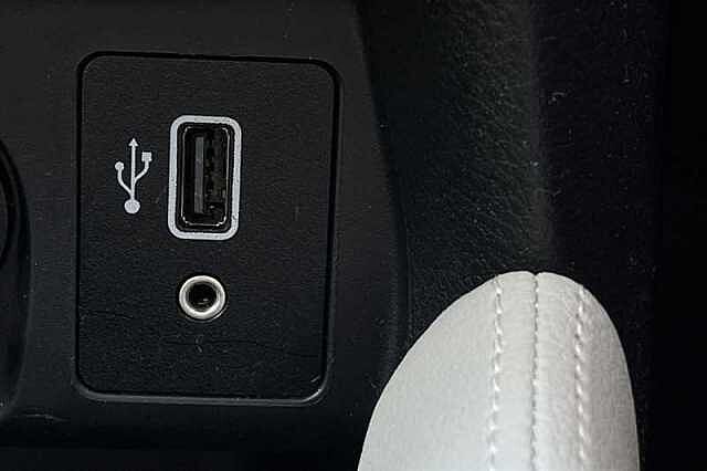 Nissan Micra 0.9 IG-T TEKNA 5DR