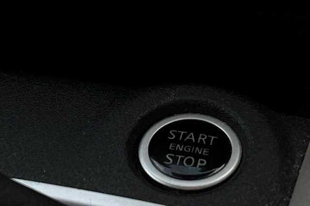 Nissan Micra 0.9 IG-T TEKNA 5DR