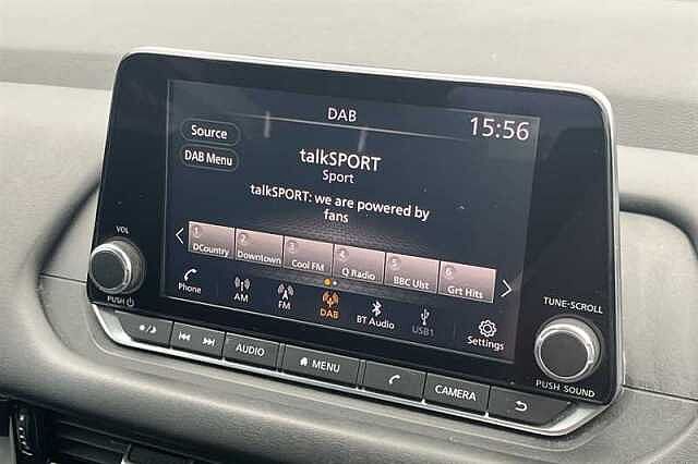 Nissan Qashqai 1.3 DIG-T MH ACENTA PREMIUM 5DR