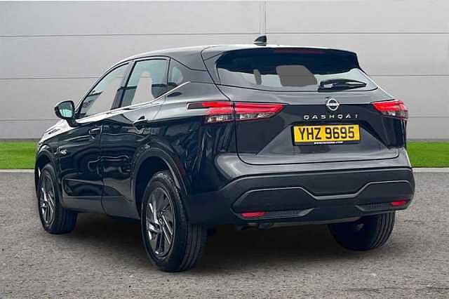 Nissan Qashqai 1.3 DIG-T MH ACENTA PREMIUM 5DR