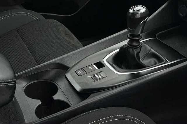 Nissan Qashqai 1.3 DIG-T MH ACENTA PREMIUM 5DR