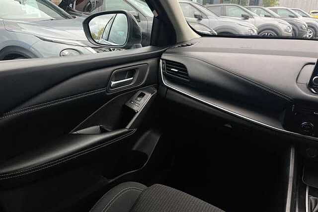 Nissan Qashqai 1.3 DIG-T MH ACENTA PREMIUM 5DR