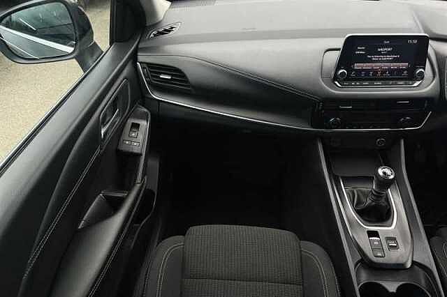 Nissan Qashqai 1.3 DIG-T MH ACENTA PREMIUM 5DR