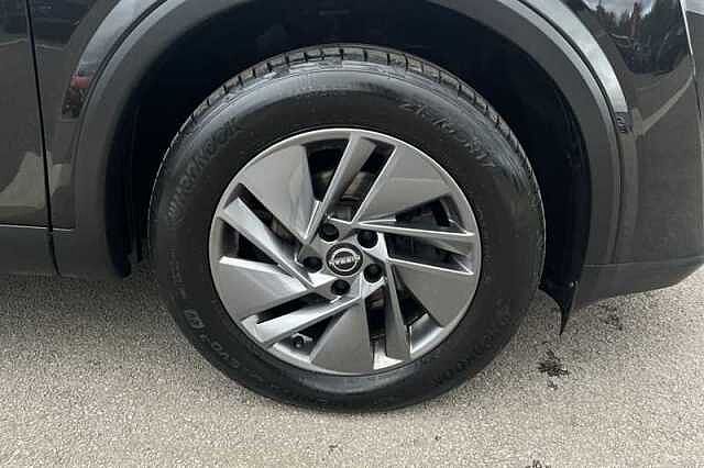 Nissan Qashqai 1.3 DIG-T MH ACENTA PREMIUM 5DR