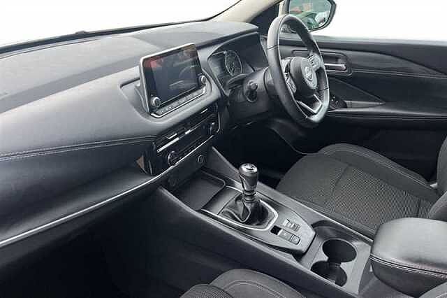 Nissan Qashqai 1.3 DIG-T MH ACENTA PREMIUM 5DR