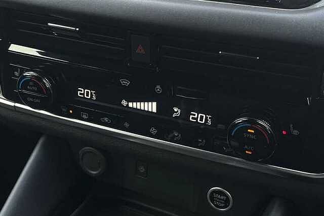 Nissan Qashqai 1.3 DIG-T MH TEKNA 5DR