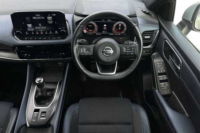 Nissan Qashqai 1.3 DIG-T MH TEKNA 5DR