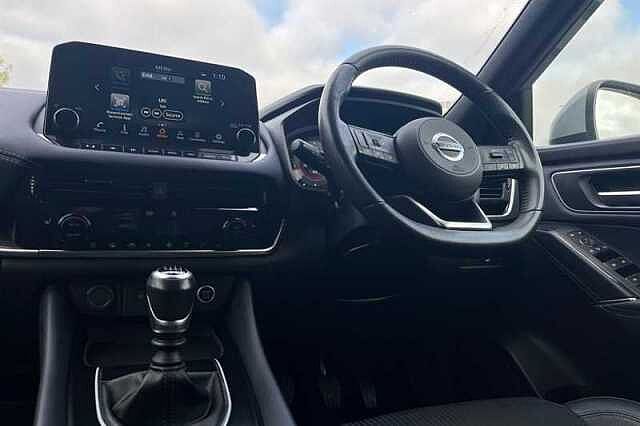 Nissan Qashqai 1.3 DIG-T MH TEKNA 5DR