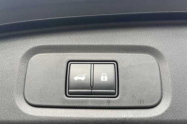 Nissan Qashqai 1.3 DIG-T MH TEKNA 5DR