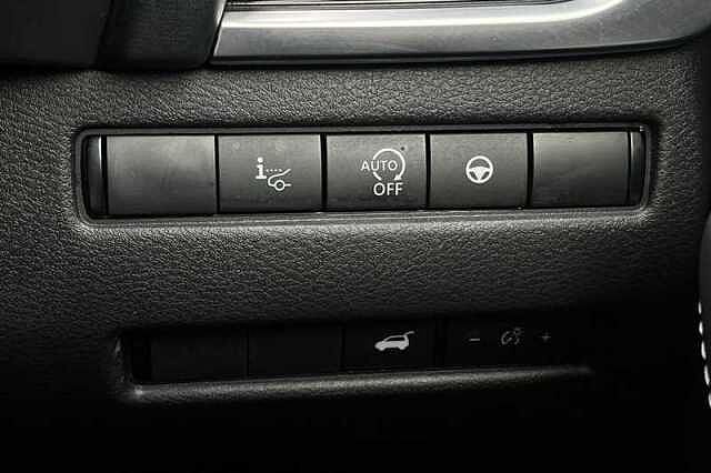 Nissan Qashqai 1.3 DIG-T MH TEKNA 5DR