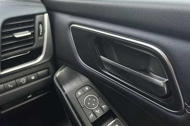 Nissan Qashqai 1.3 DIG-T MH TEKNA 5DR